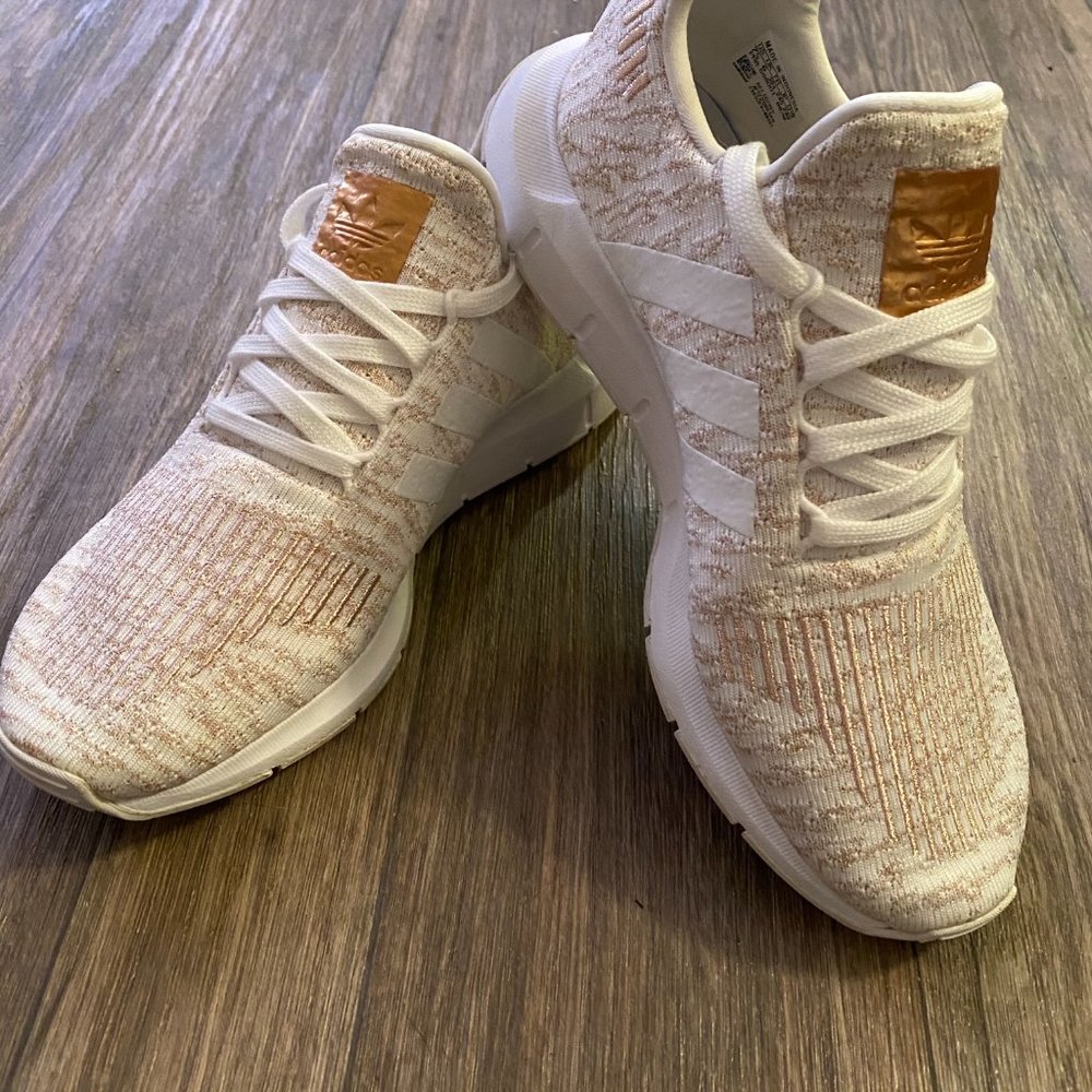 WORN ONCE- Adidas Sneakers